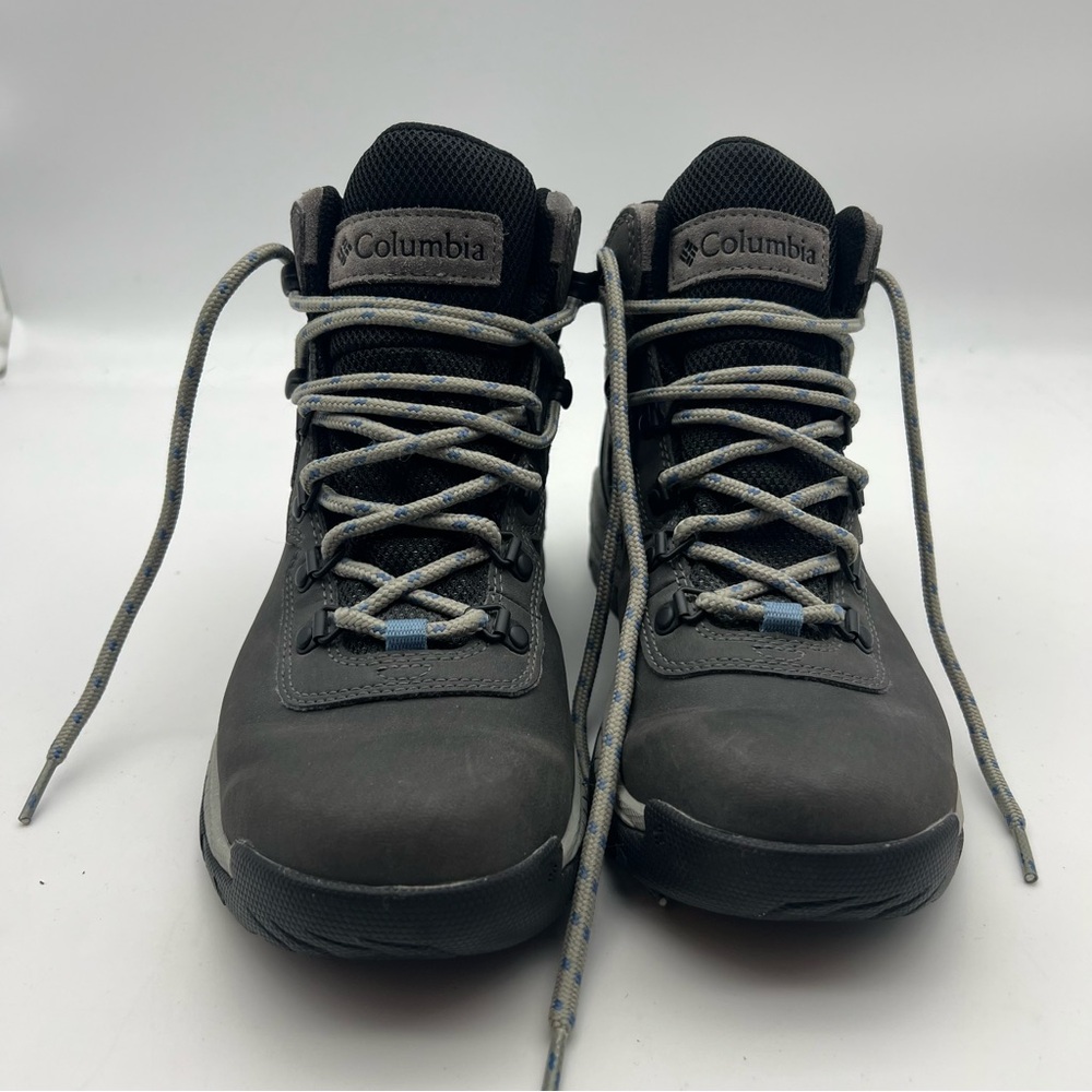 Columbia Women's Black and Gray Lace Up Boots